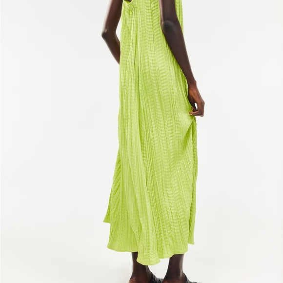 H&M Women’s Lime Green Pleated Camisole Dress. NWT - Picture 6 of 7